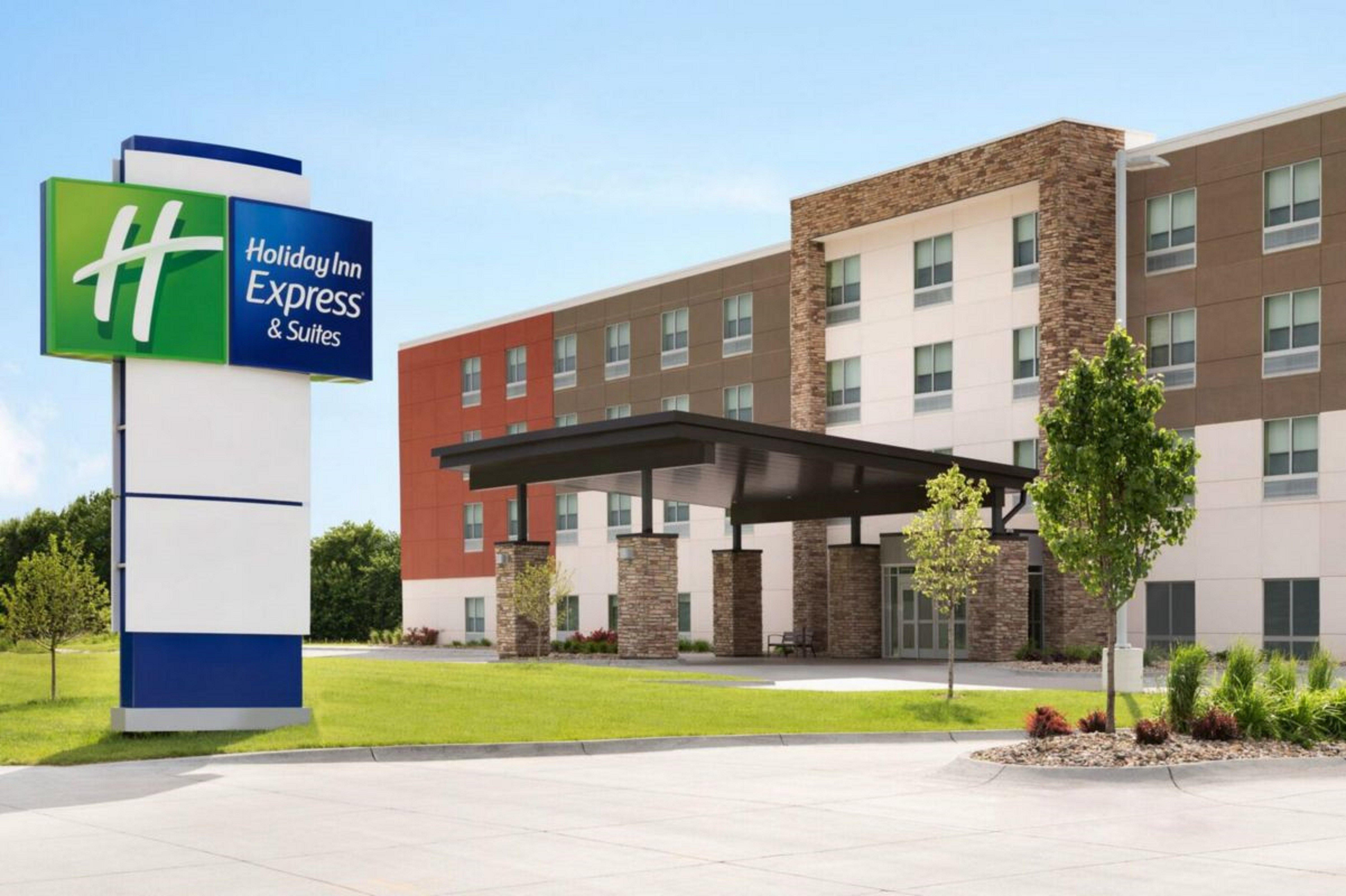 Holiday Inn Express & Suites Ft Myers Beach-Sanibel Gateway By Ihg Fort Myers Beach Ngoại thất bức ảnh