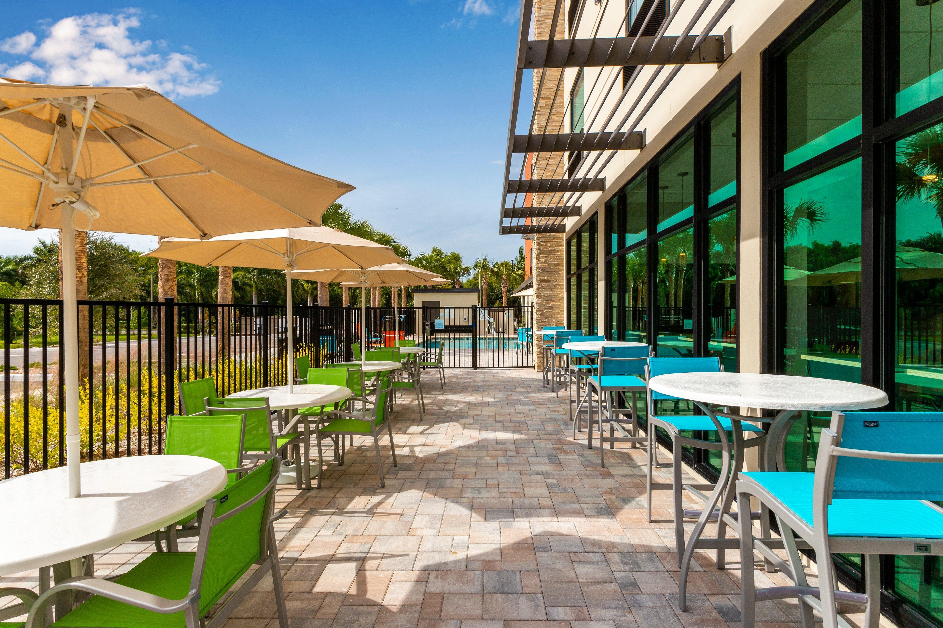 Holiday Inn Express & Suites Ft Myers Beach-Sanibel Gateway By Ihg Fort Myers Beach Ngoại thất bức ảnh