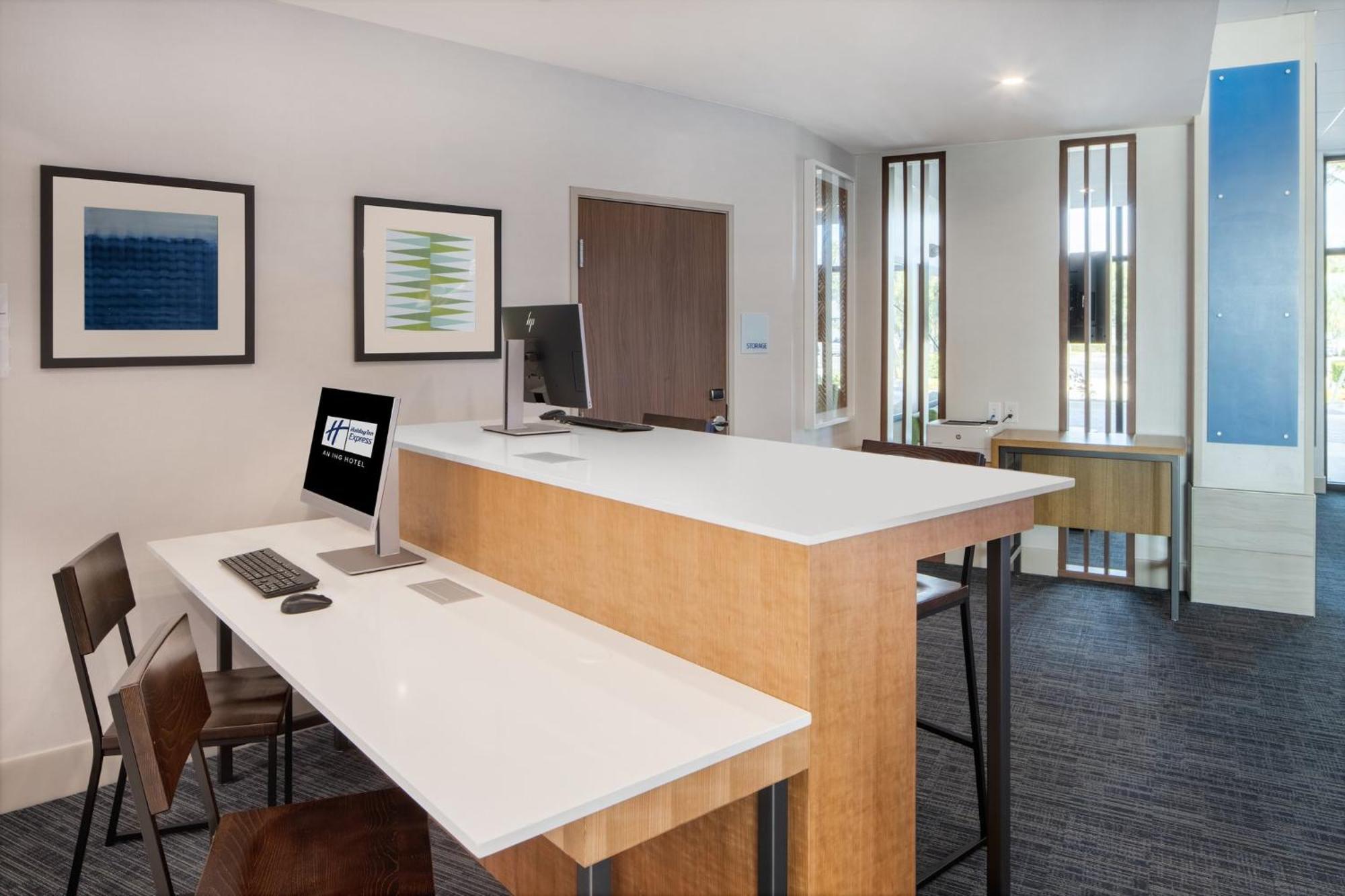Holiday Inn Express & Suites Ft Myers Beach-Sanibel Gateway By Ihg Fort Myers Beach Ngoại thất bức ảnh